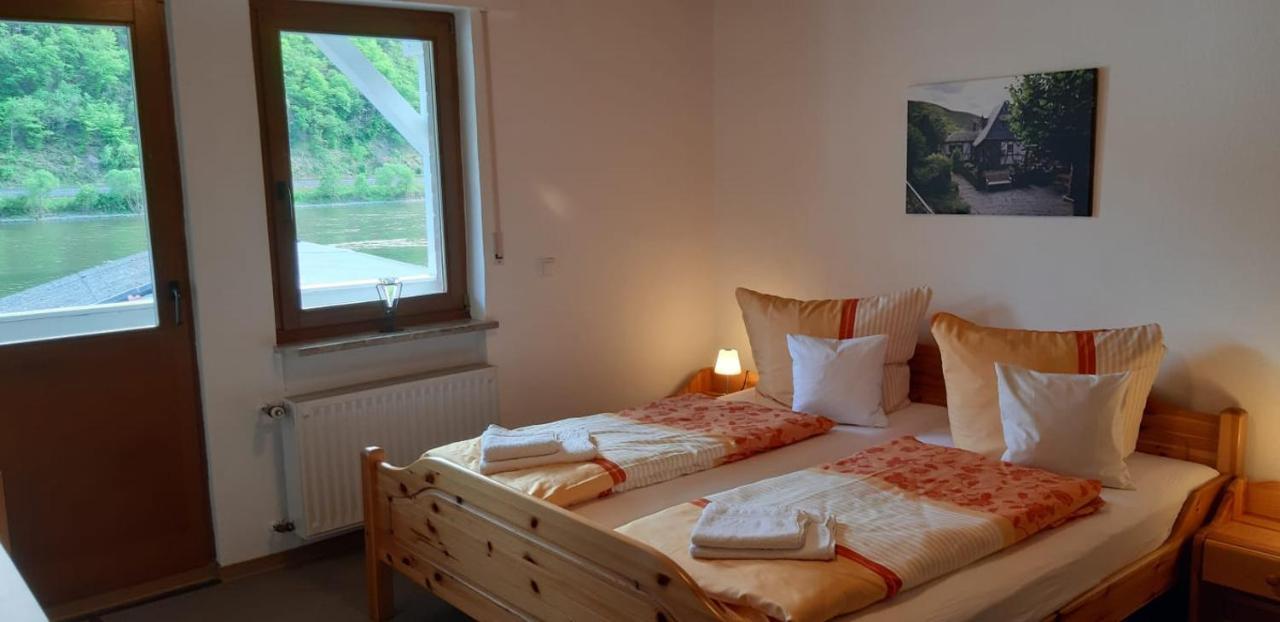 Hotel Altes Weingut Broehl à Hatzenport Extérieur photo