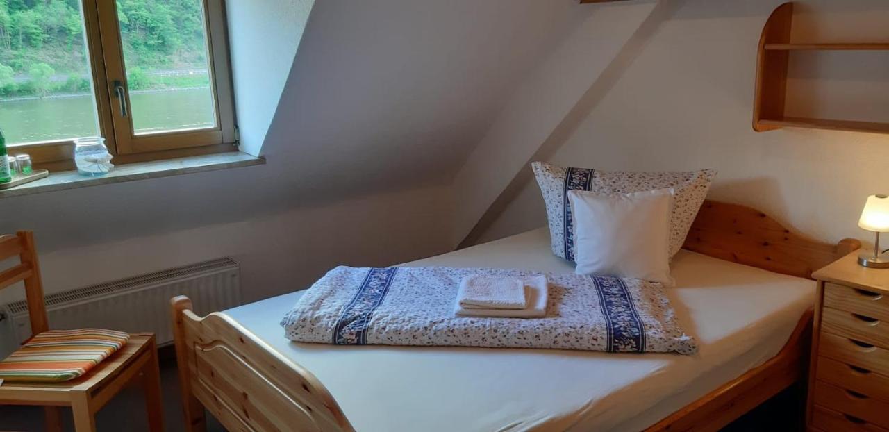 Hotel Altes Weingut Broehl à Hatzenport Extérieur photo
